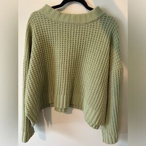 Sweater green